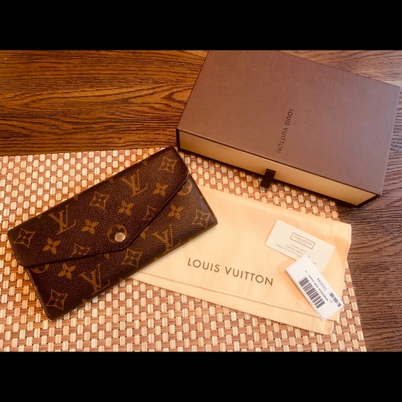 Louis Vuitton Handbags - Louis Vuitton Sarah Wallet